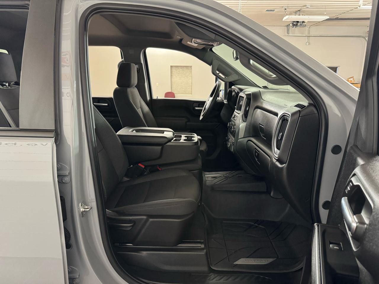 Chevrolet Silverado 2500HD  2025