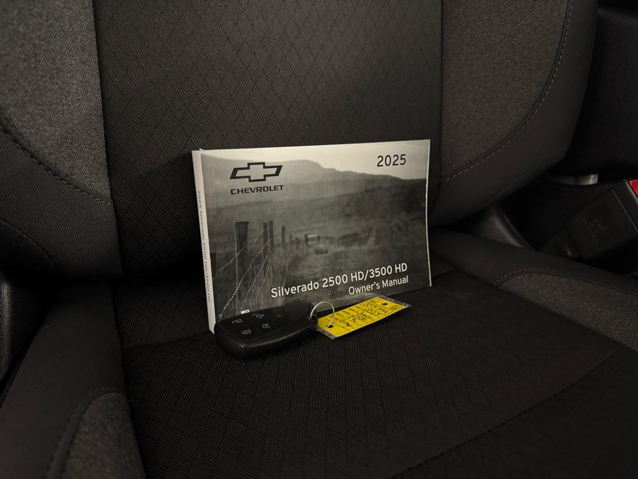 Chevrolet Silverado 2500HD  2025