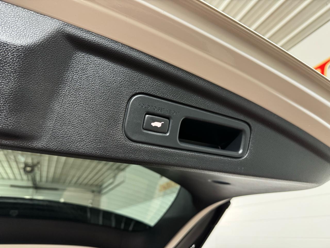 Acura MDX SH-AWD w/Technology Package 2023