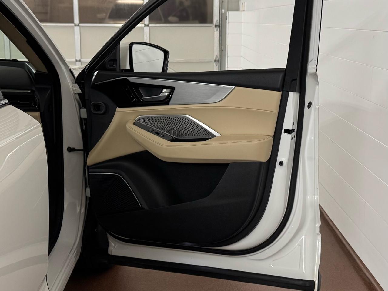 Acura MDX SH-AWD w/Technology Package 2023