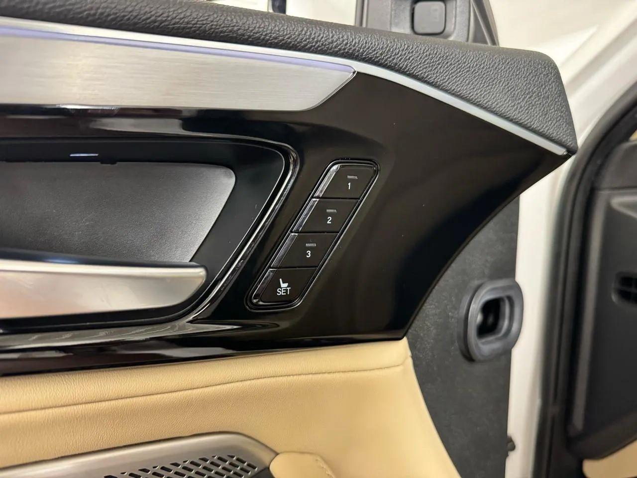 Acura MDX SH-AWD w/Technology Package 2023