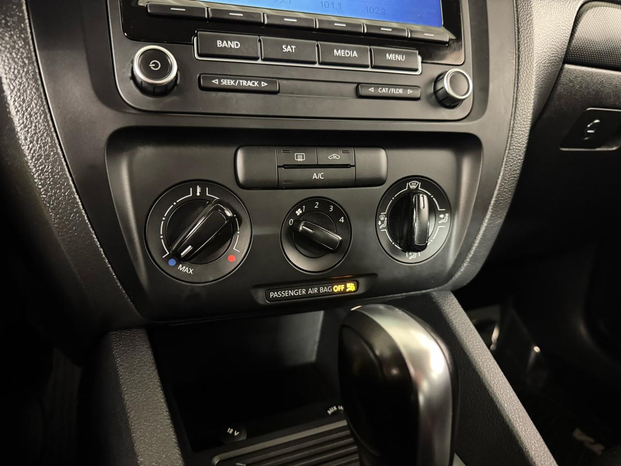 Volkswagen Jetta SE 2014