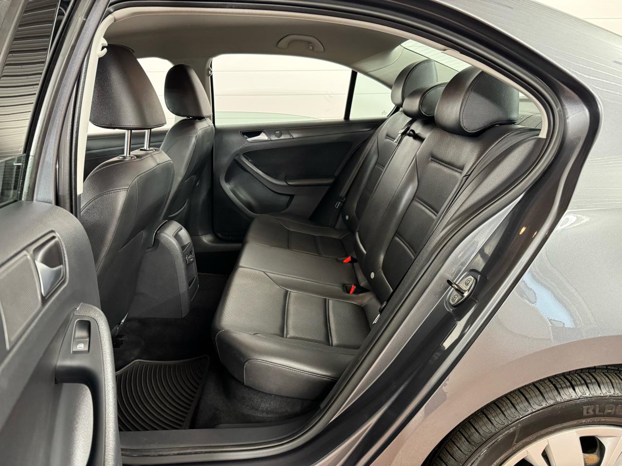 Volkswagen Jetta SE 2014