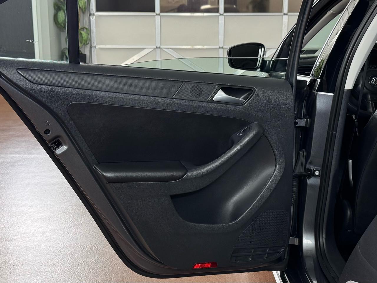 Volkswagen Jetta SE 2014