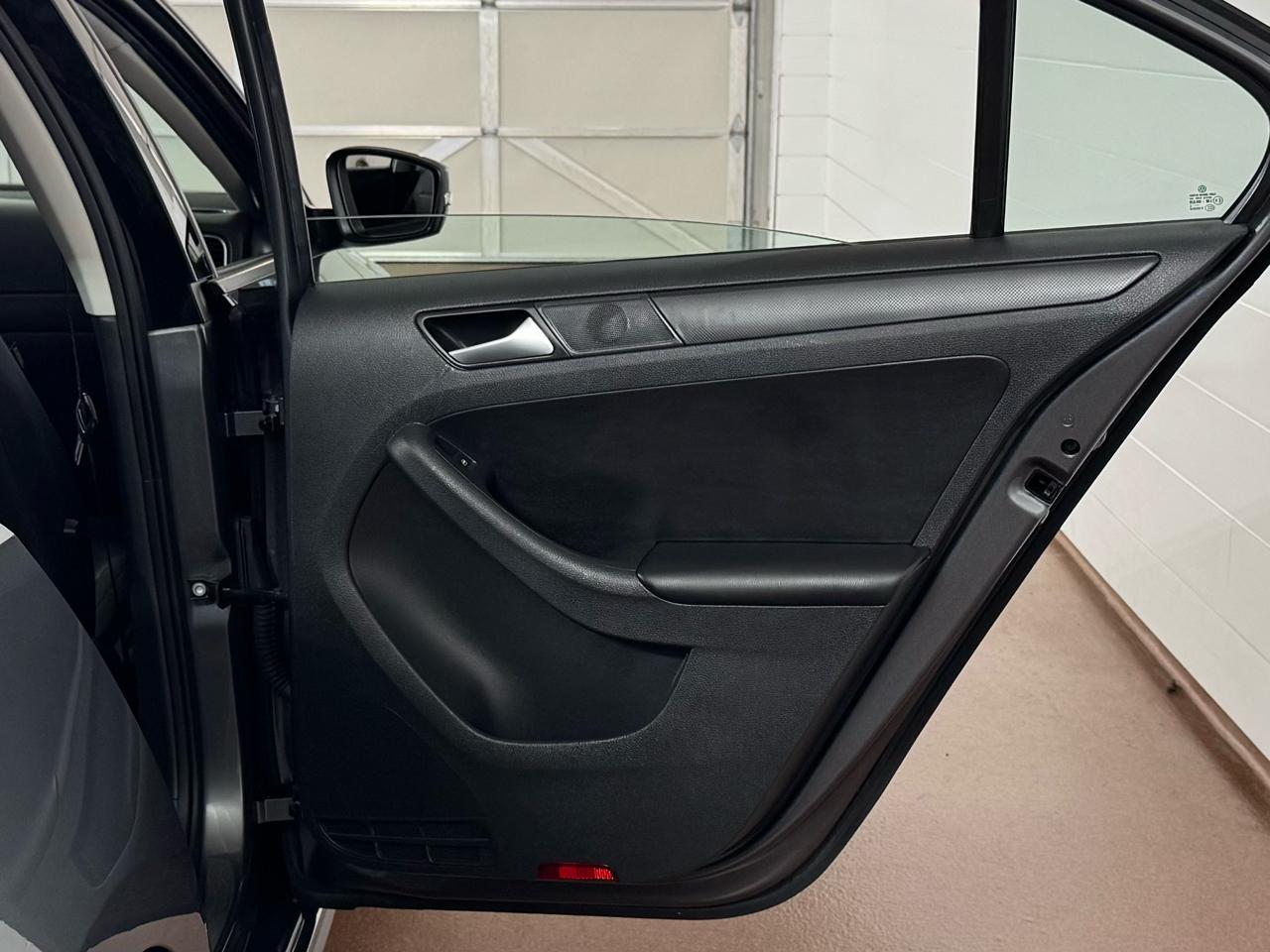 Volkswagen Jetta SE 2014