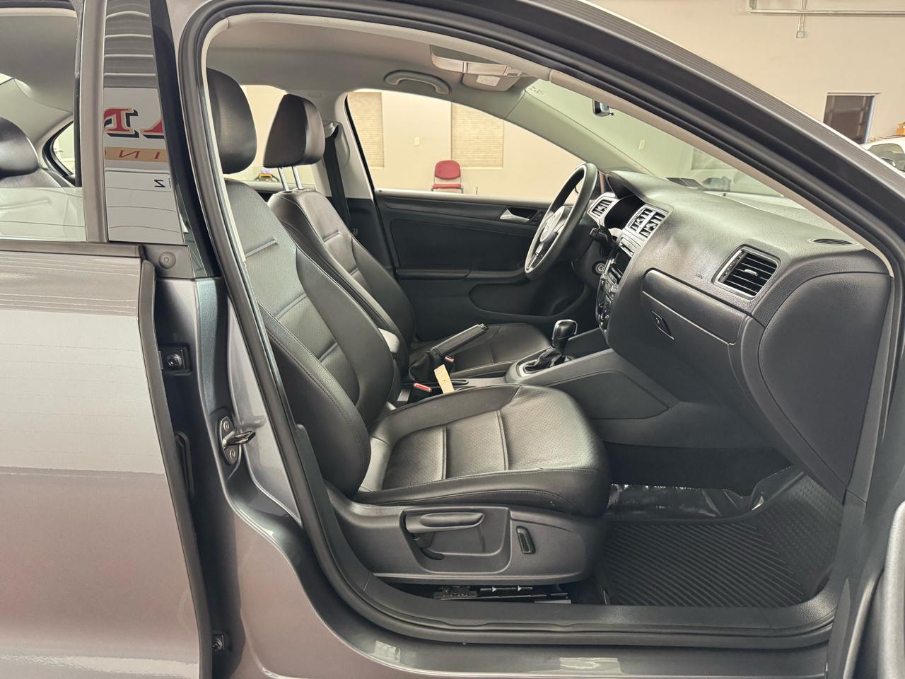 Volkswagen Jetta SE 2014