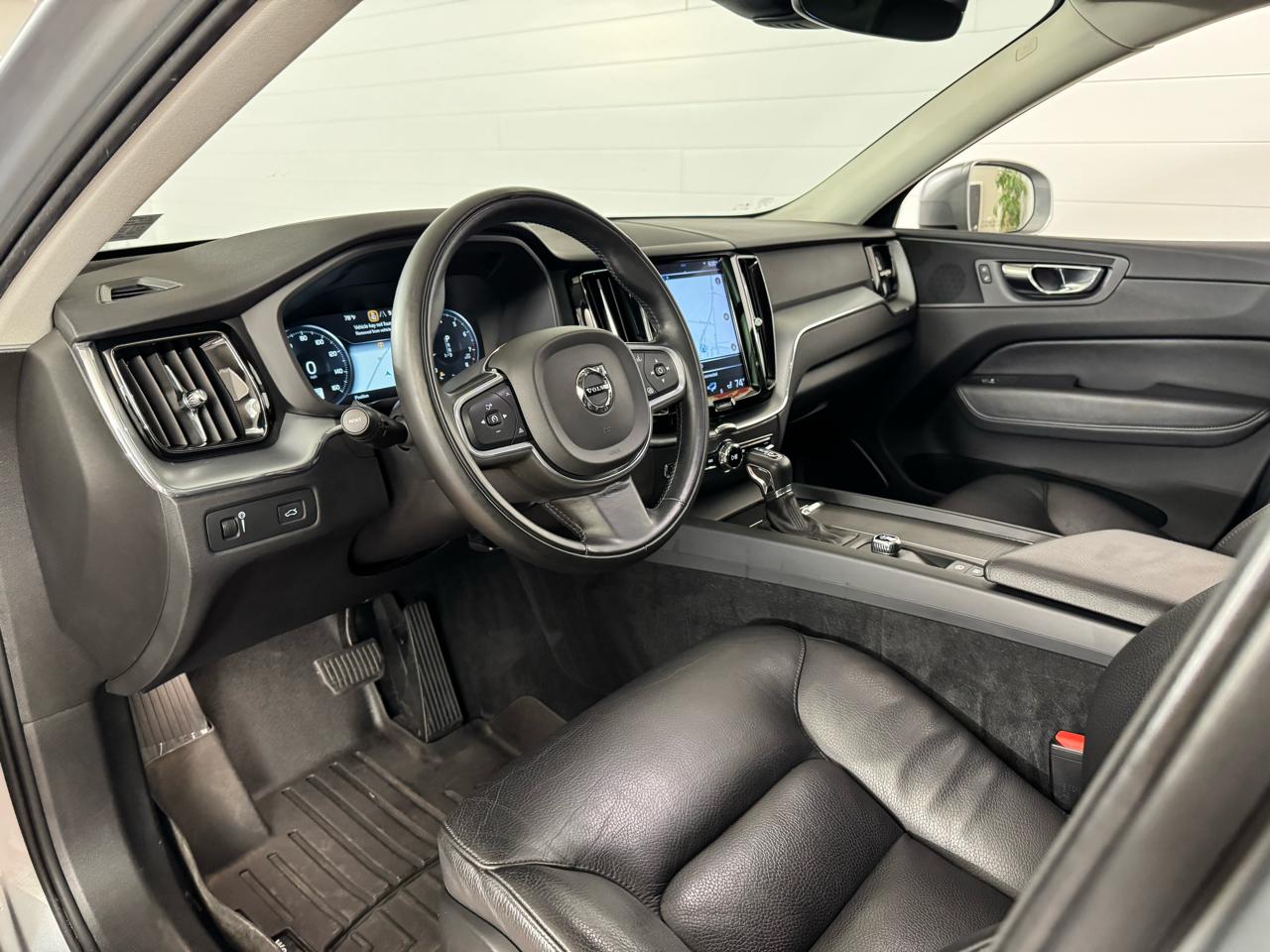 Volvo XC60 T5 Momentum AWD 2018