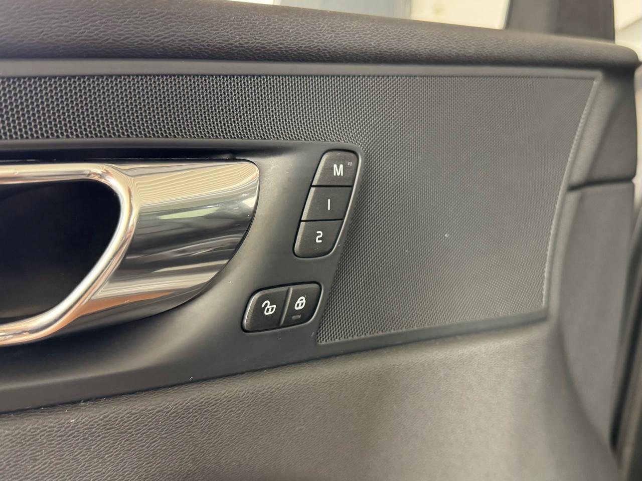 Volvo XC60 T5 Momentum AWD 2018