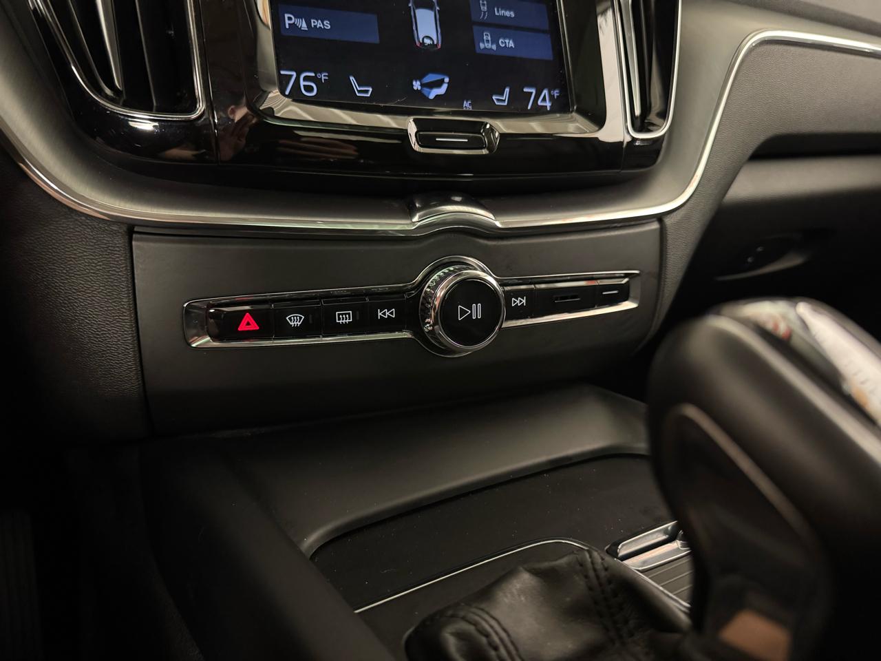 Volvo XC60 T5 Momentum AWD 2018