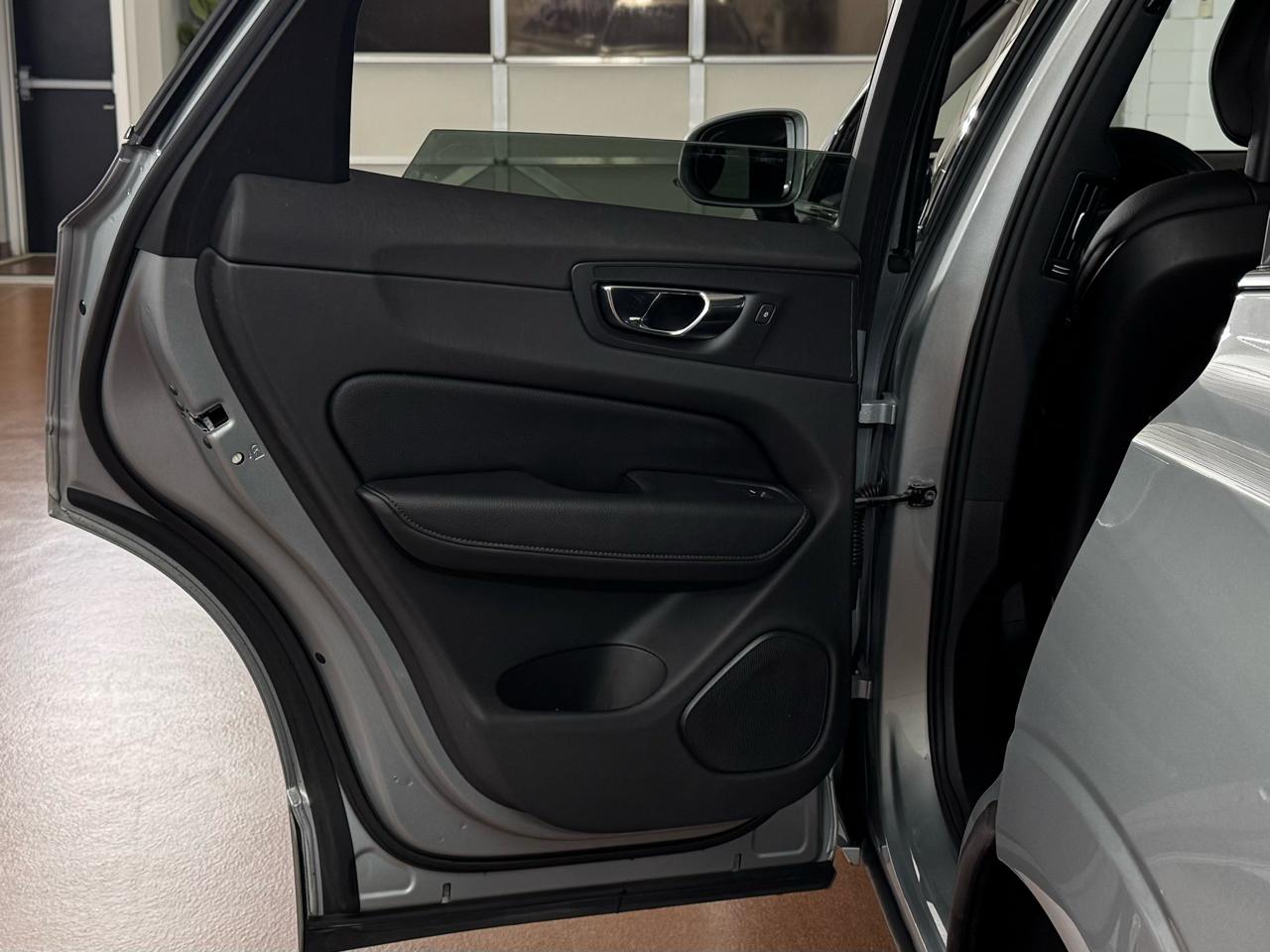 Volvo XC60 T5 Momentum AWD 2018