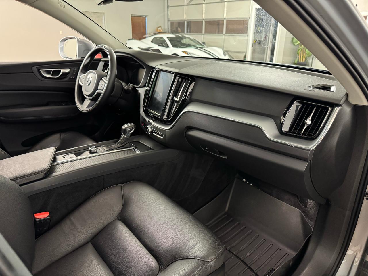 Volvo XC60 T5 Momentum AWD 2018