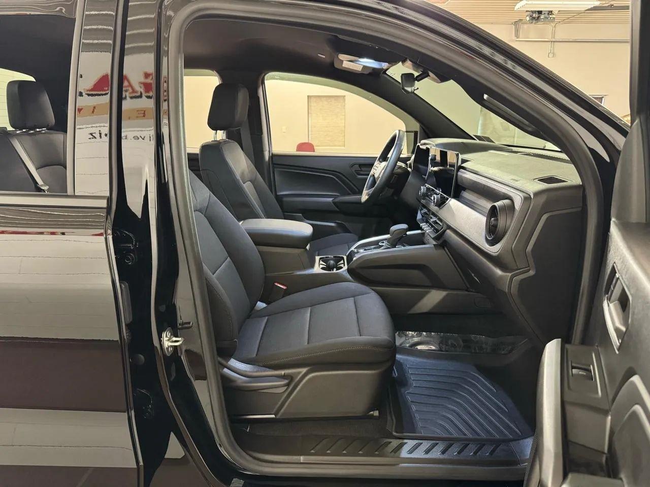 Chevrolet Colorado Trail Boss Crew Cab 4WD 2024