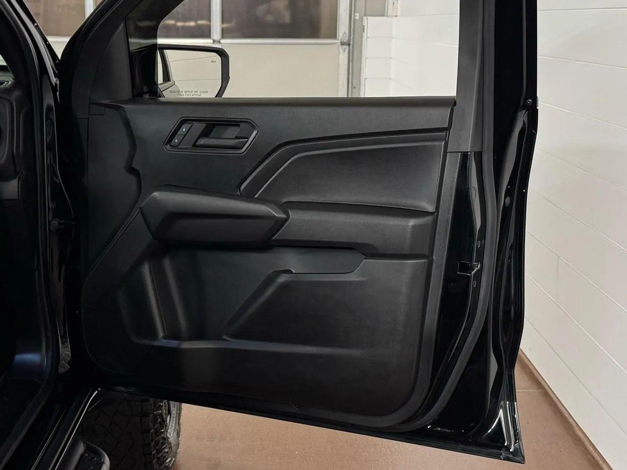 Chevrolet Colorado Trail Boss Crew Cab 4WD 2024