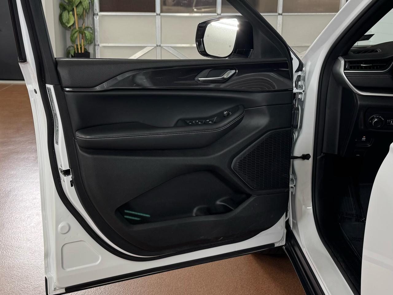 Jeep Grand Cherokee Altitude 4x4 2023