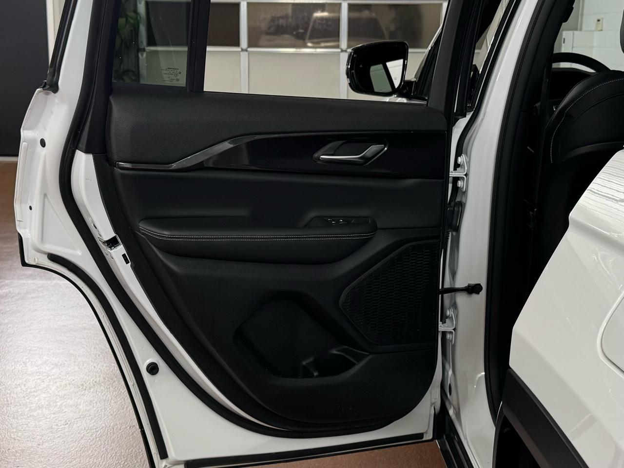 Jeep Grand Cherokee Altitude 4x4 2023