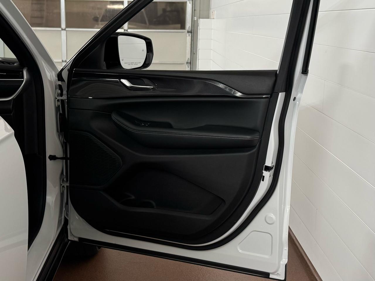 Jeep Grand Cherokee Altitude 4x4 2023