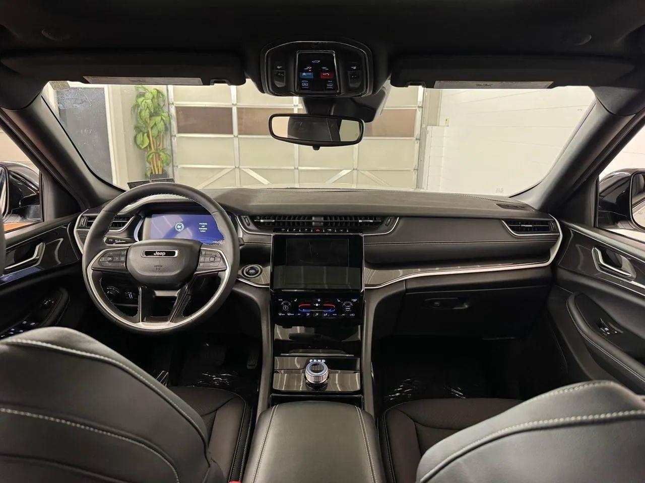 Jeep Grand Cherokee Altitude 4x4 2023