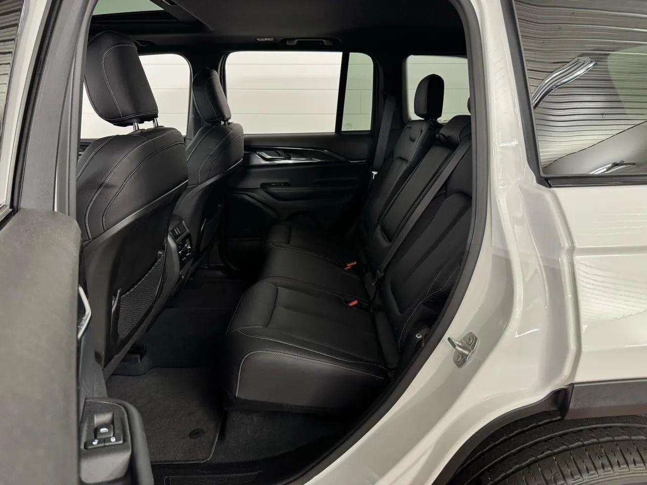 Jeep Grand Cherokee Altitude 4x4 2023