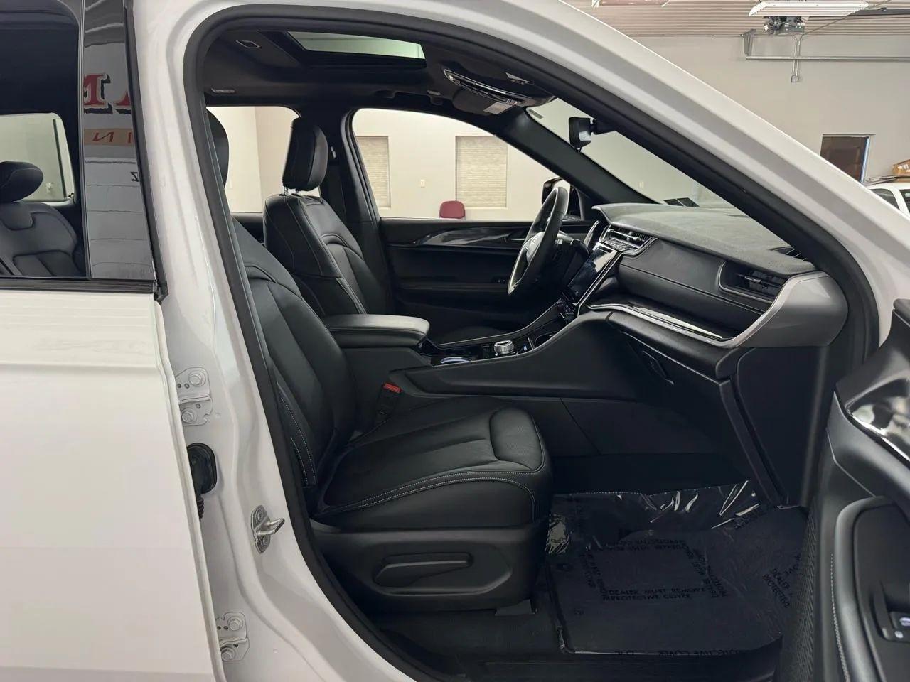 Jeep Grand Cherokee Altitude 4x4 2023