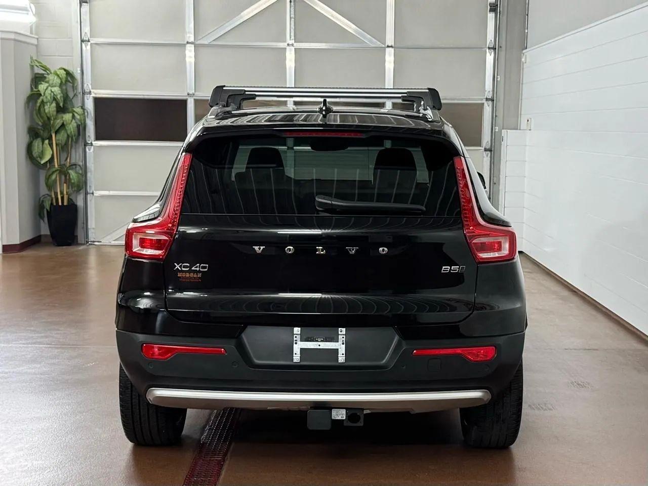 Volvo XC40  2024