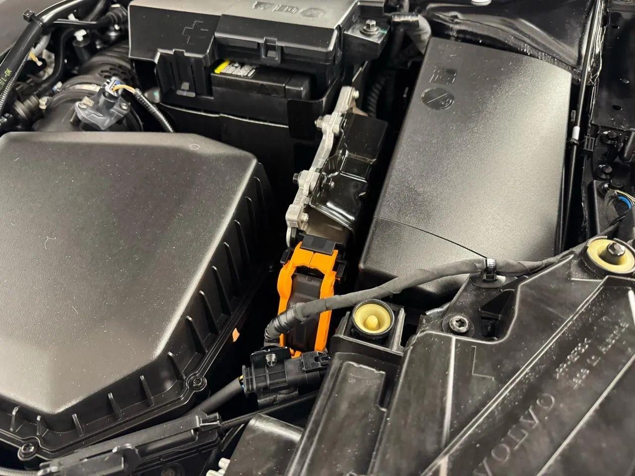 Volvo XC40  2024