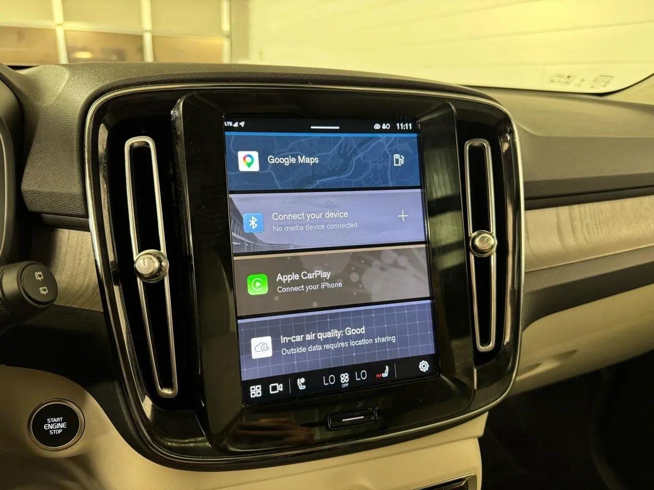Volvo XC40  2024