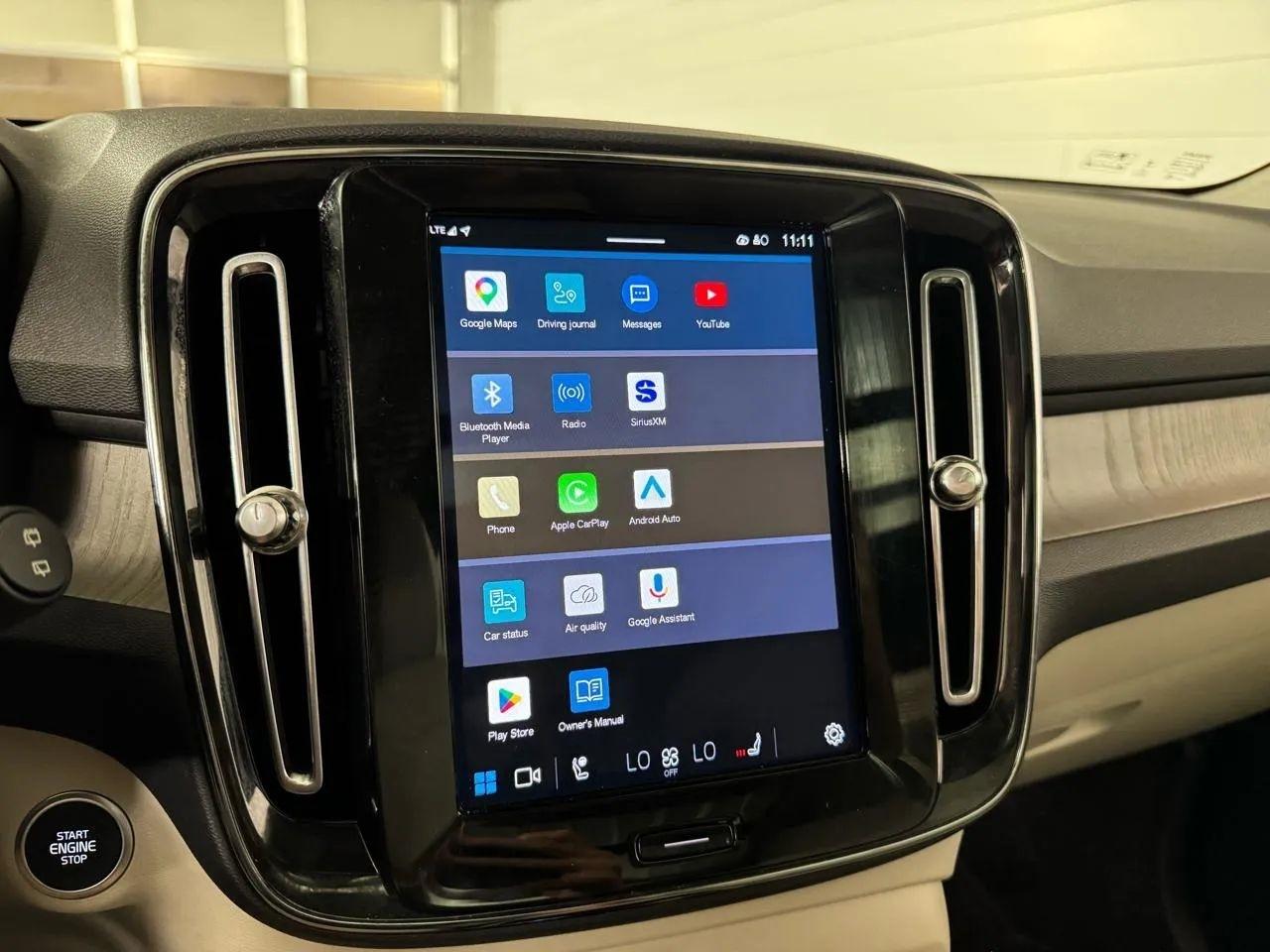 Volvo XC40  2024