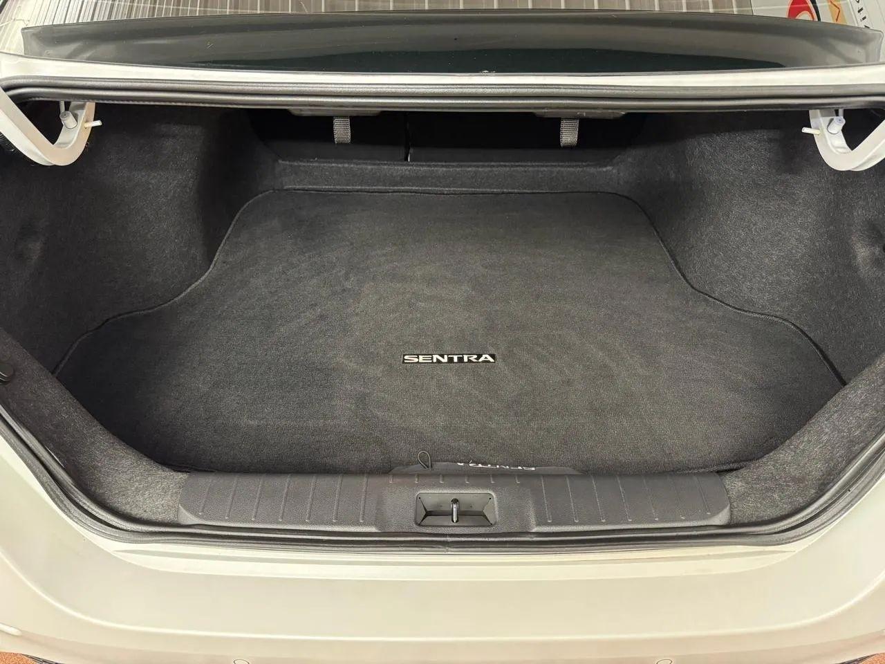 Nissan Sentra  2023
