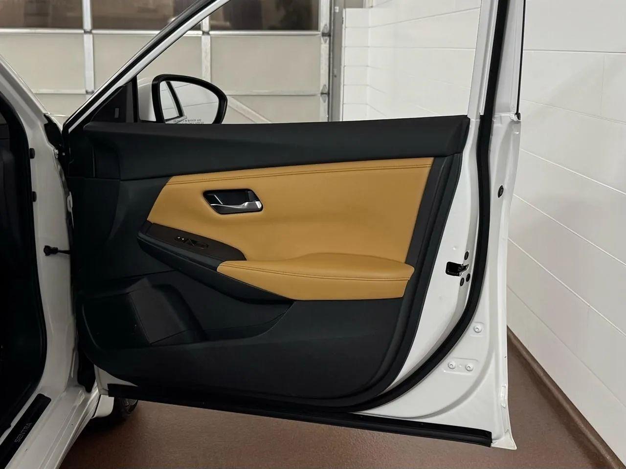Nissan Sentra  2023