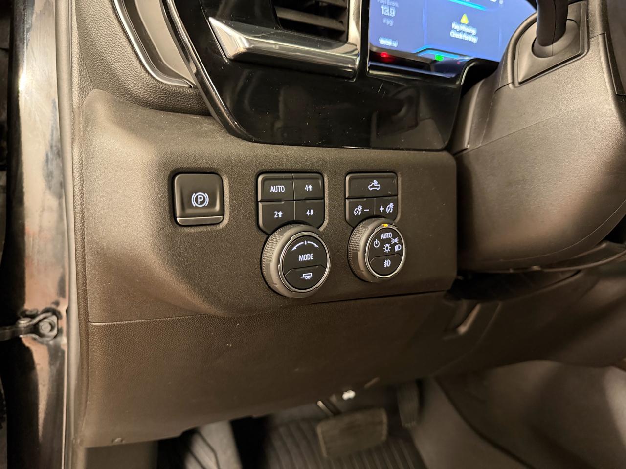 Chevrolet Silverado 1500 RST Crew Cab Long Box 4WD 2022