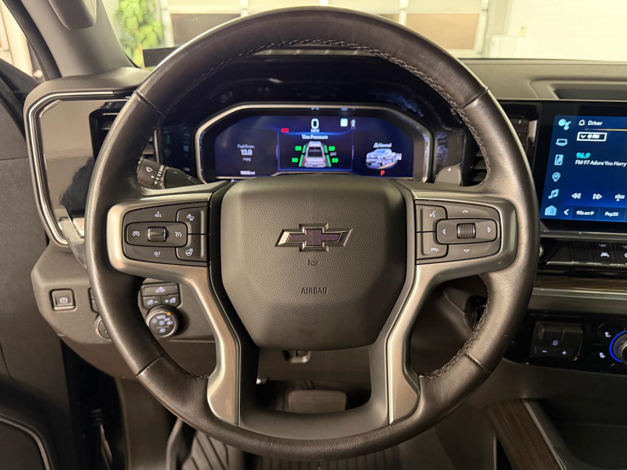 Chevrolet Silverado 1500 RST Crew Cab Long Box 4WD 2022