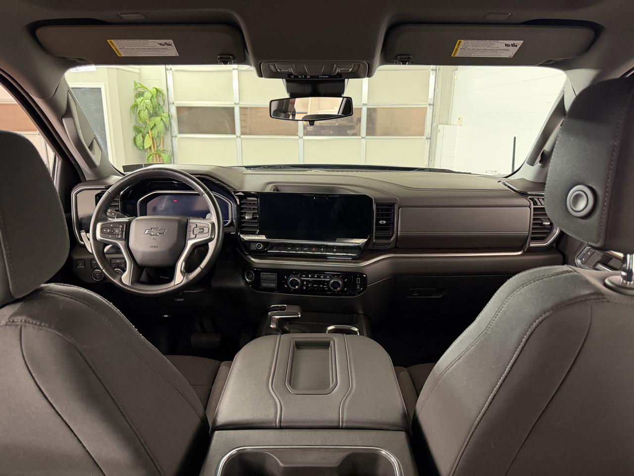 Chevrolet Silverado 1500 RST Crew Cab Long Box 4WD 2022