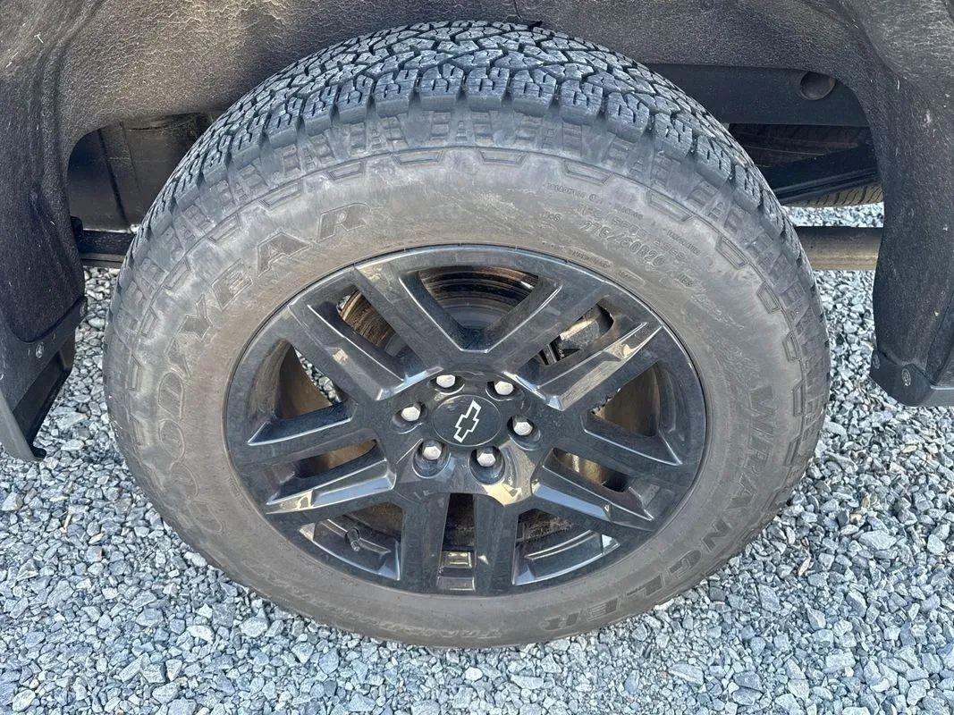 Chevrolet Silverado 1500 RST Crew Cab Long Box 4WD 2022