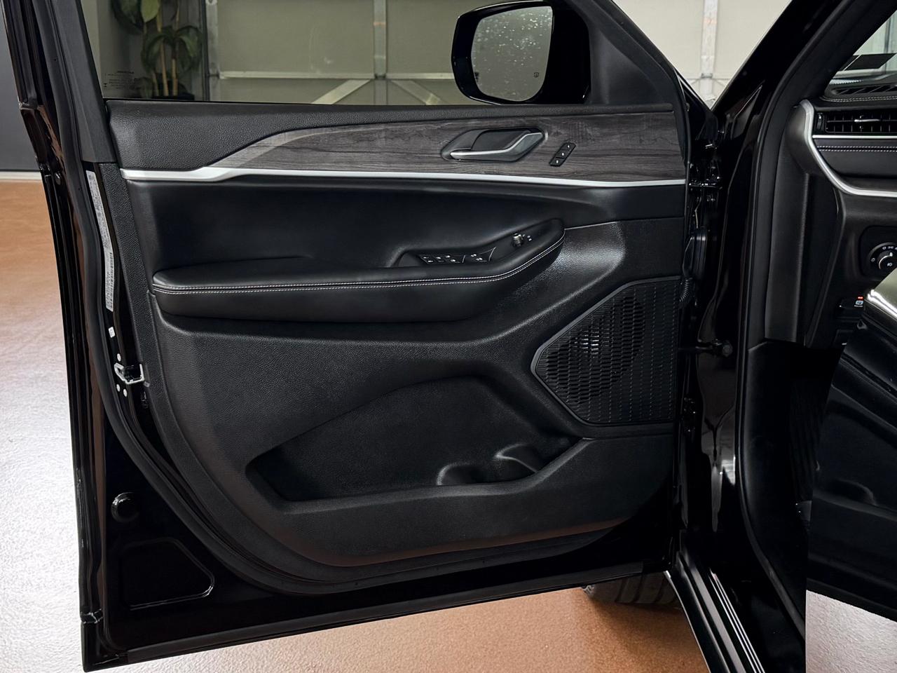 Jeep Grand Cherokee L Limited 4x4 2025