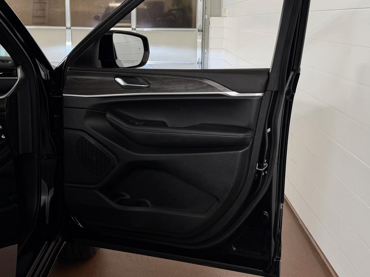 Jeep Grand Cherokee L Limited 4x4 2025