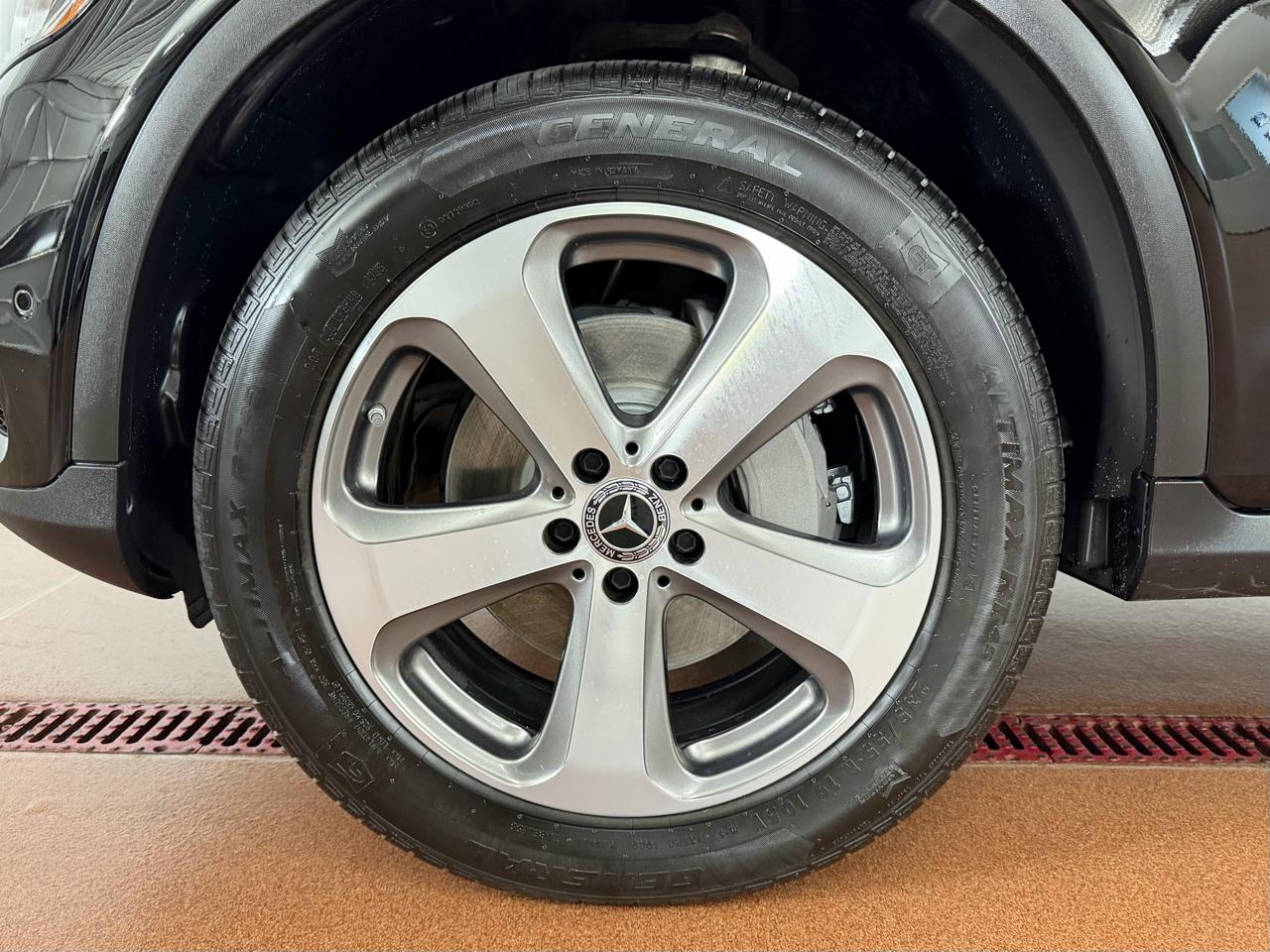 Mercedes-Benz GLC-Class GLC300 4MATIC 2021