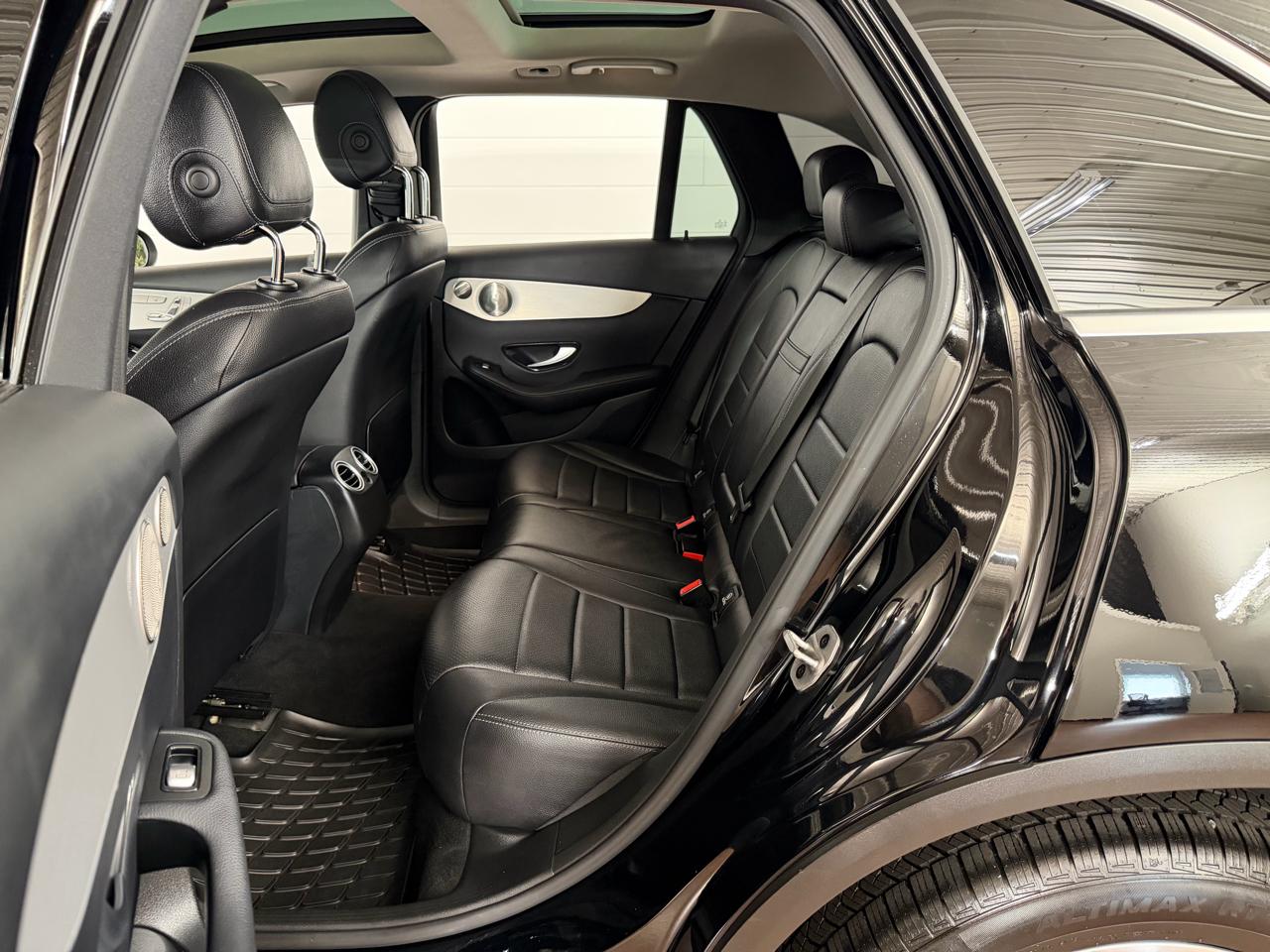 Mercedes-Benz GLC-Class GLC300 4MATIC 2021