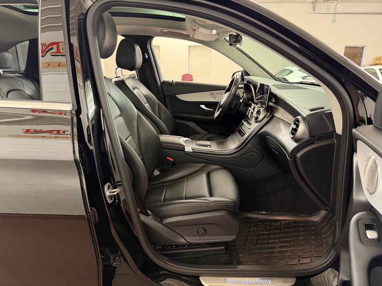 Mercedes-Benz GLC-Class GLC300 4MATIC 2021