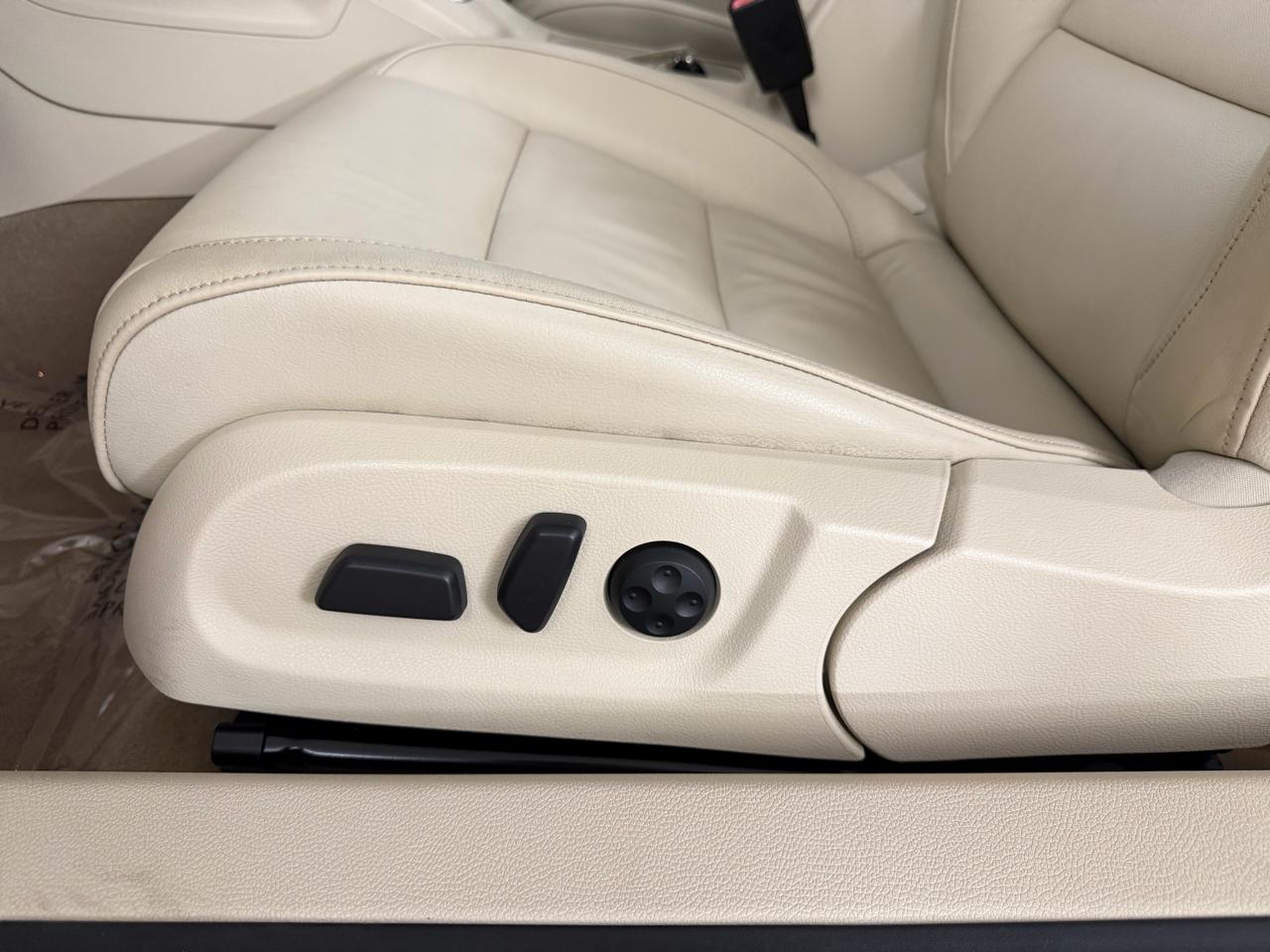 Volkswagen Eos Lux 2012