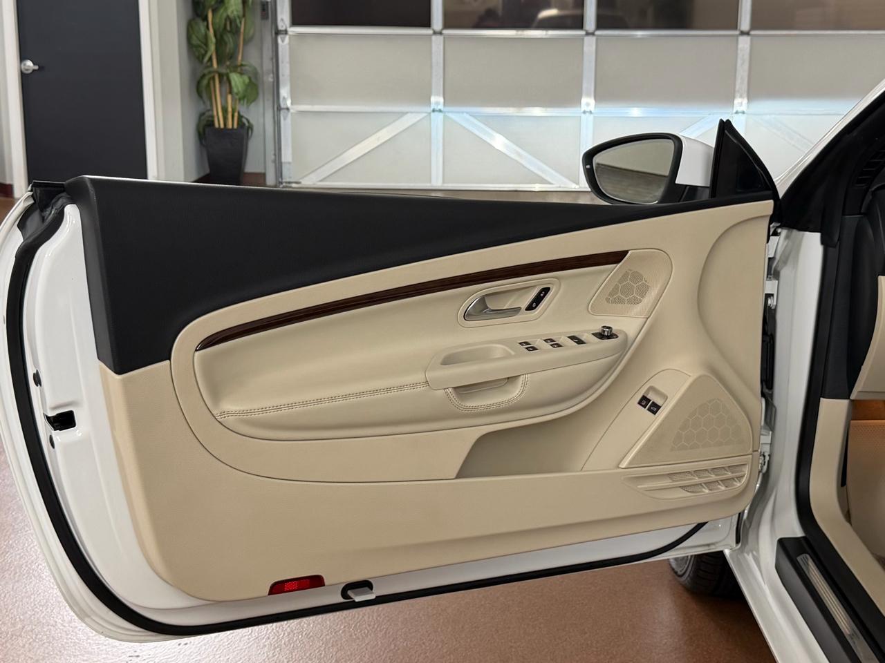 Volkswagen Eos Lux 2012