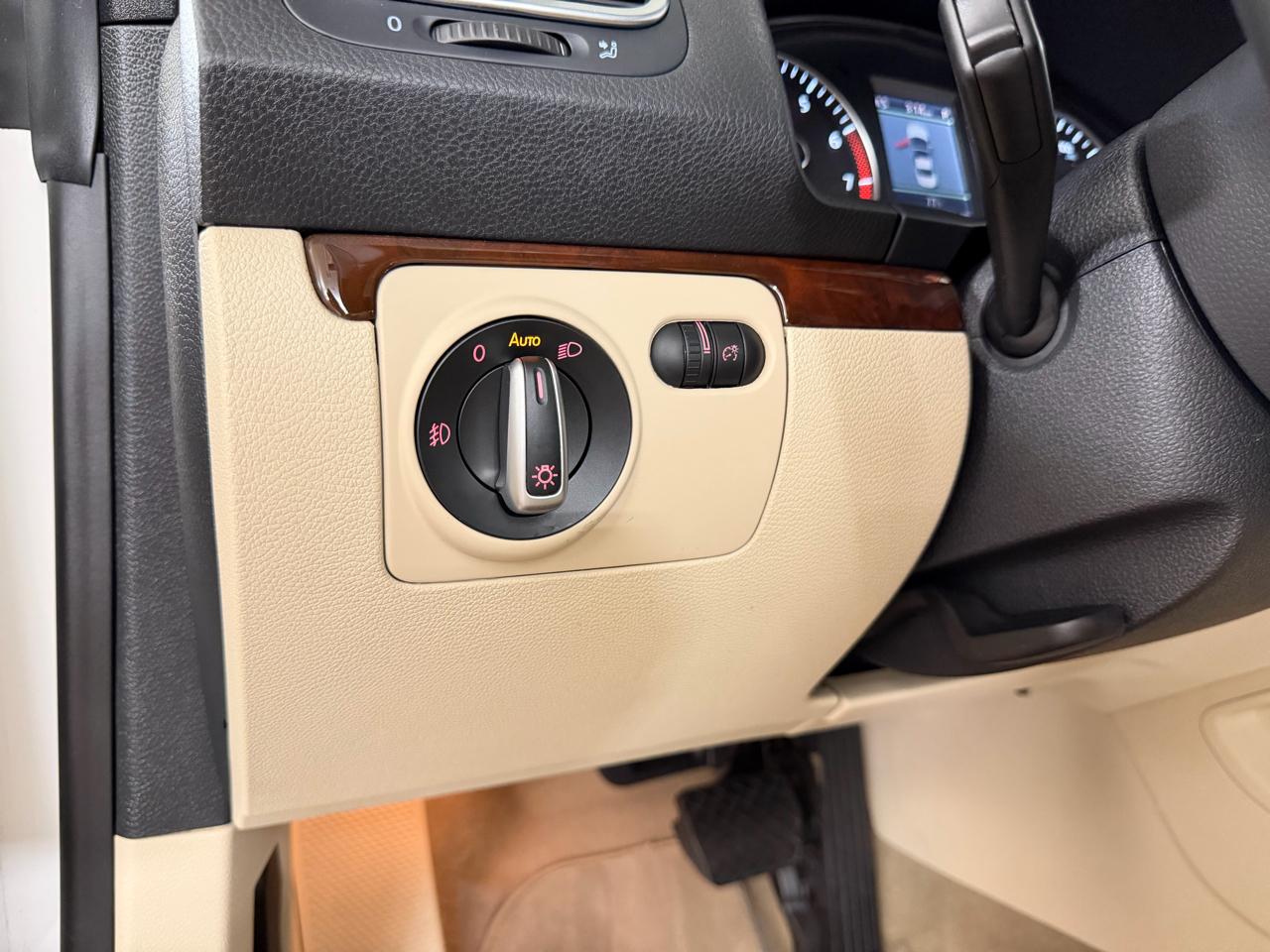 Volkswagen Eos Lux 2012