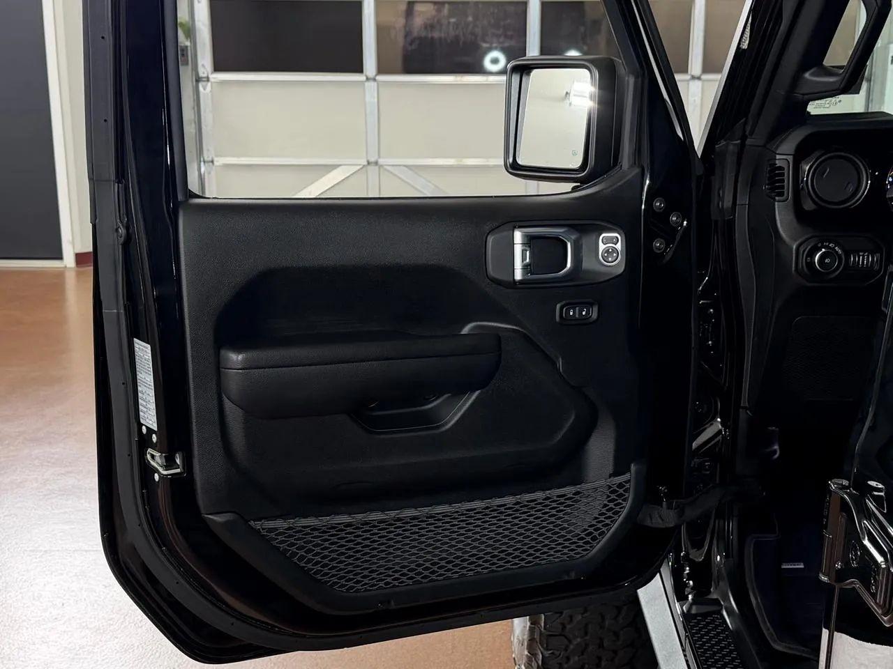 Jeep Wrangler  2021