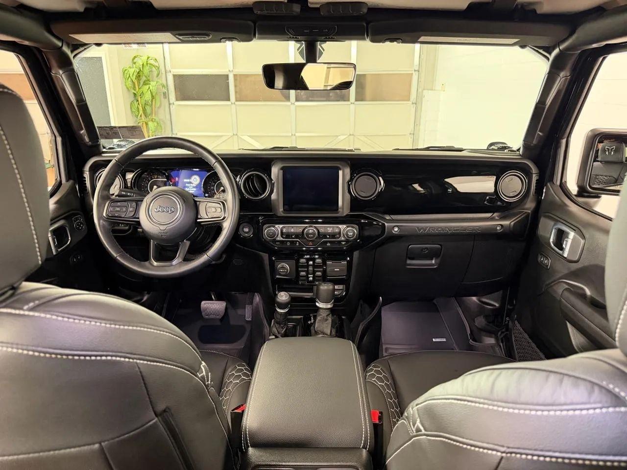Jeep Wrangler  2021