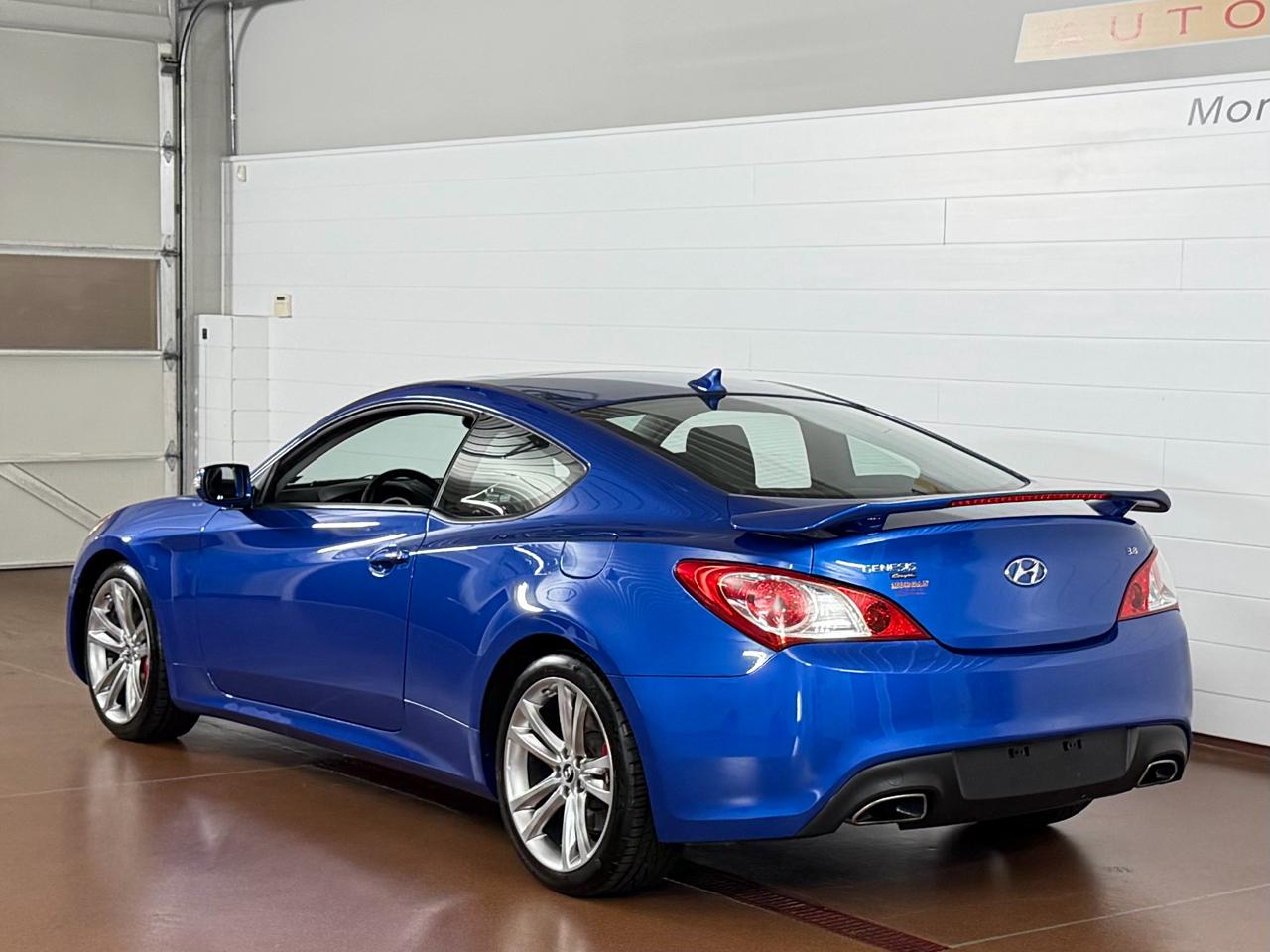 Hyundai Genesis Coupe  2010