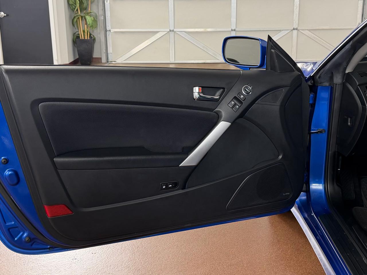 Hyundai Genesis Coupe  2010