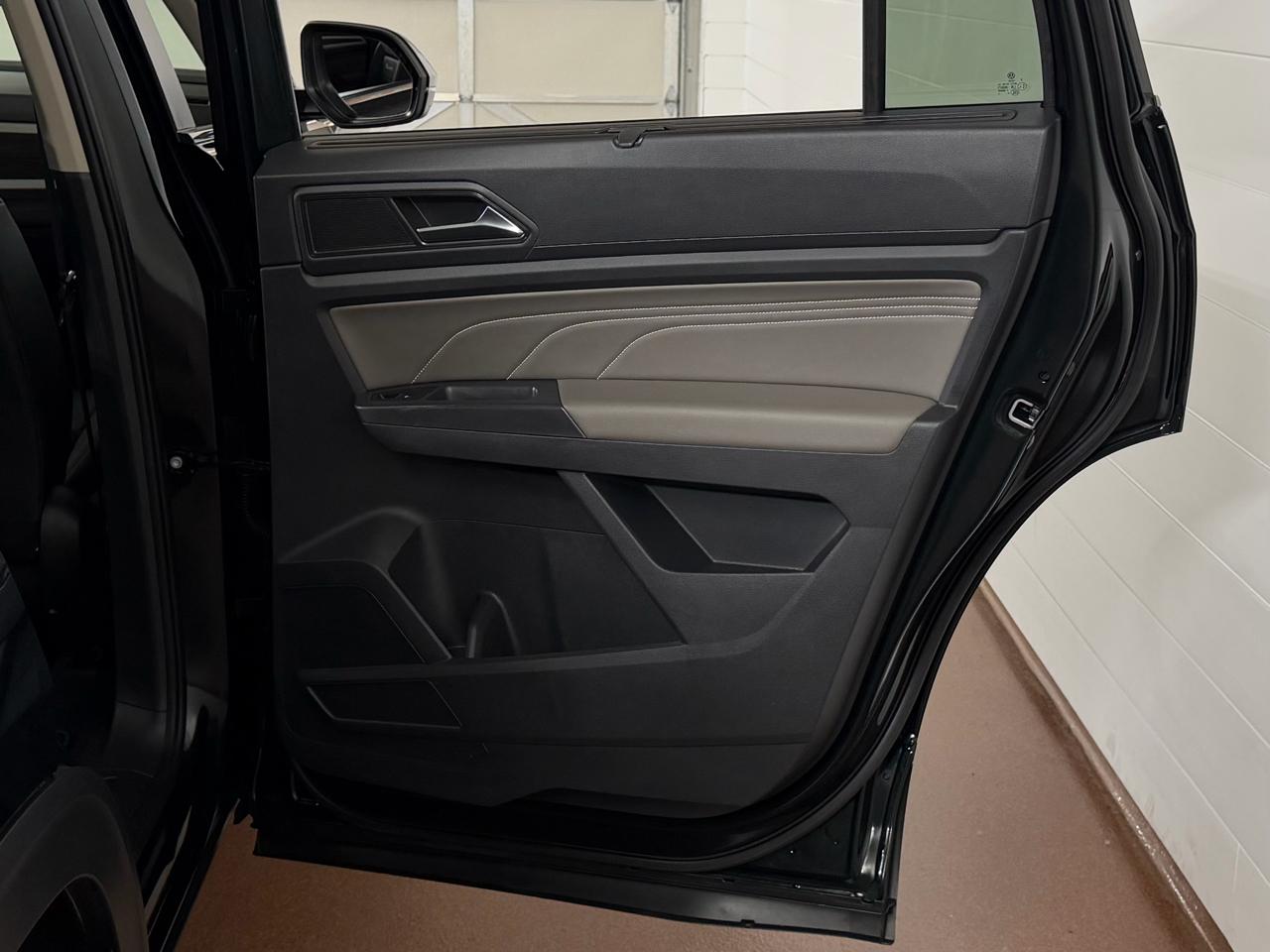 Volkswagen Atlas V6 SE w/Technology 4MOTION 2021