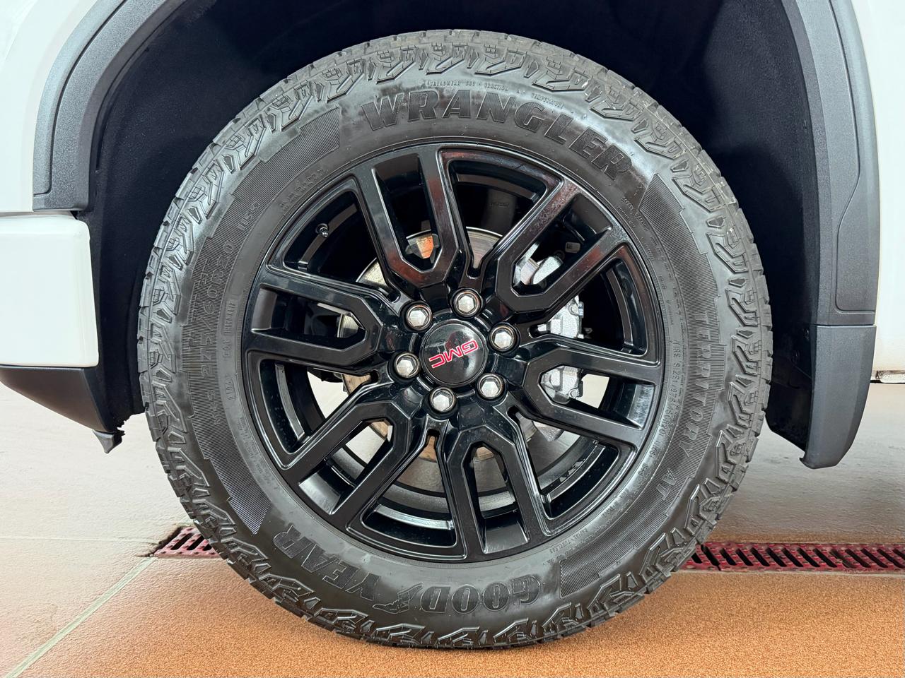 GMC Sierra 1500 Elevation Double Cab 4WD 2021