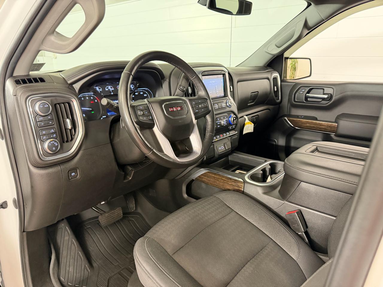 GMC Sierra 1500 Elevation Double Cab 4WD 2021