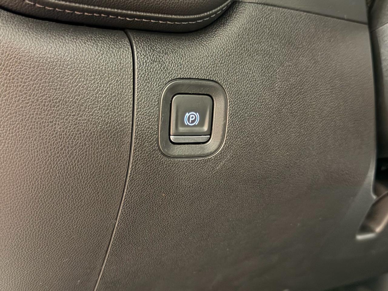 GMC Sierra 1500 Elevation Double Cab 4WD 2021