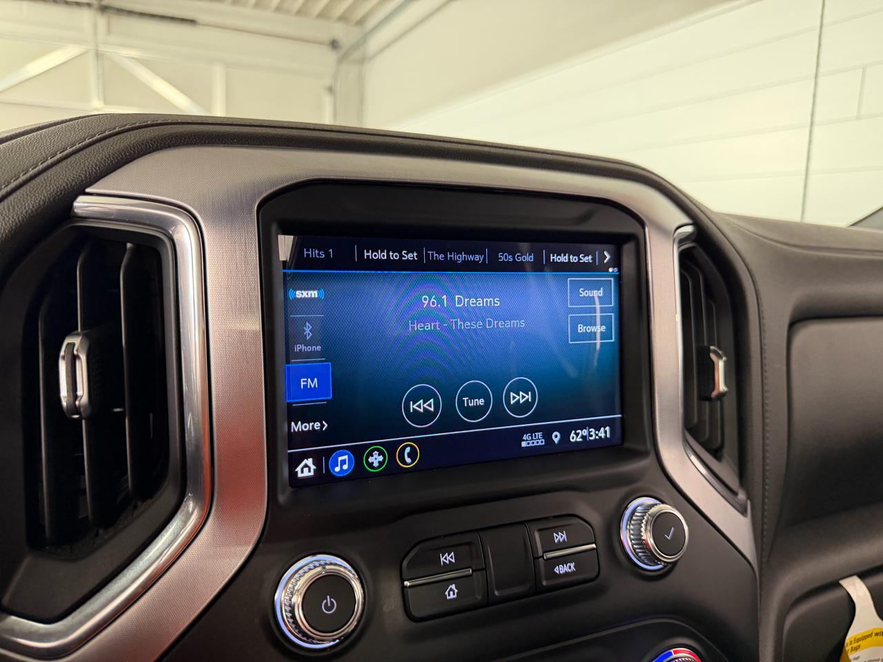 GMC Sierra 1500 Elevation Double Cab 4WD 2021